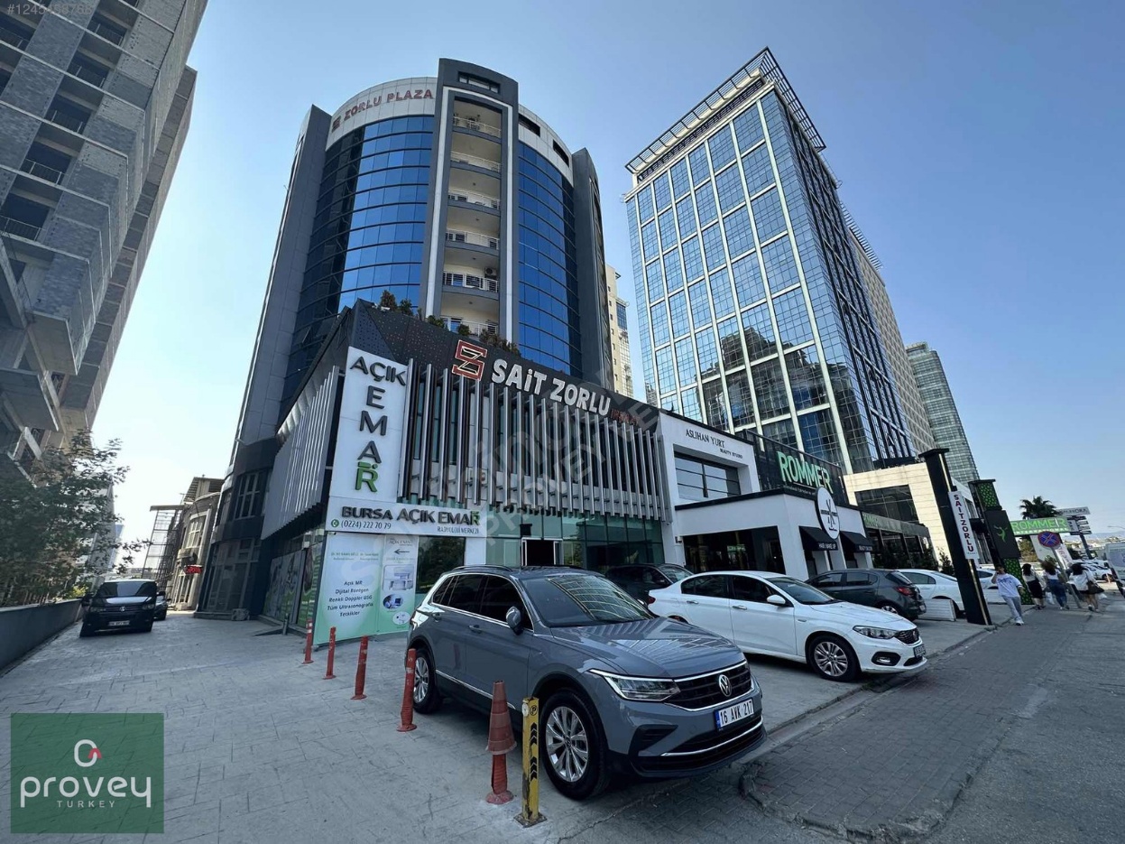 Provey Vera Odunluk Zorlu Plaza'da Satılık İçi Yenilenmiş Ofis