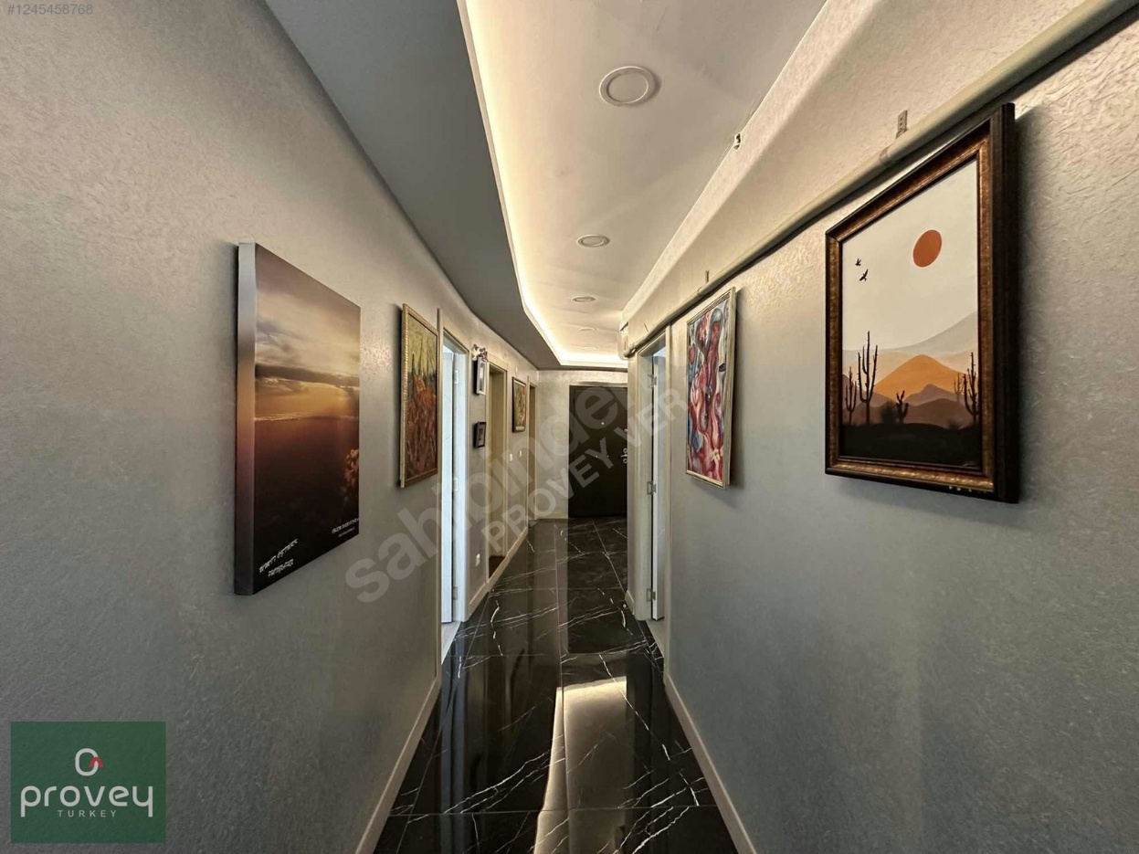 Provey Vera Odunluk Zorlu Plaza'da Satılık İçi Yenilenmiş Ofis