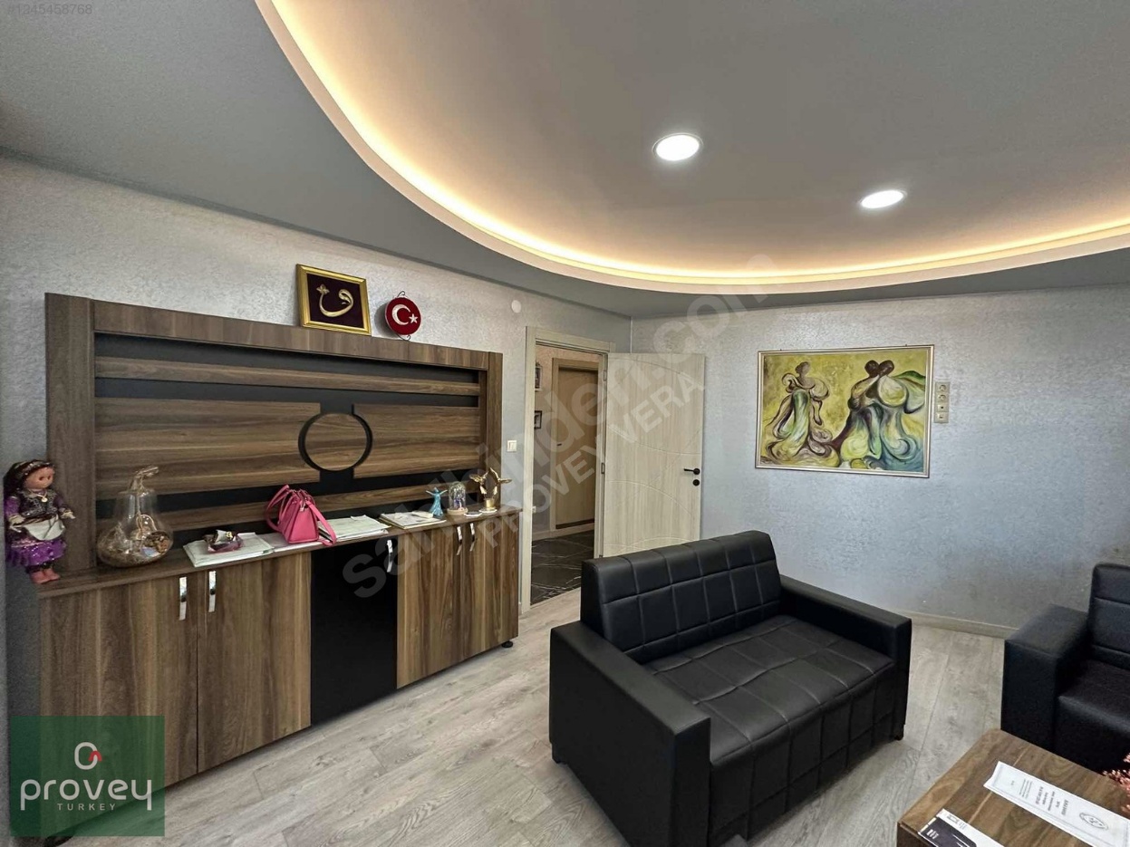 Provey Vera Odunluk Zorlu Plaza'da Satılık İçi Yenilenmiş Ofis