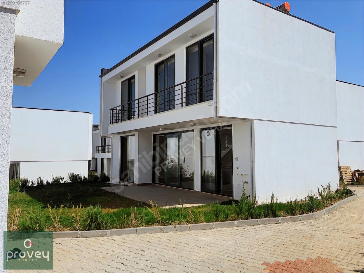 Provey Vera Gömeç'de Satılık Havuzlu Sıfır Villa Ayvalık' A 7km