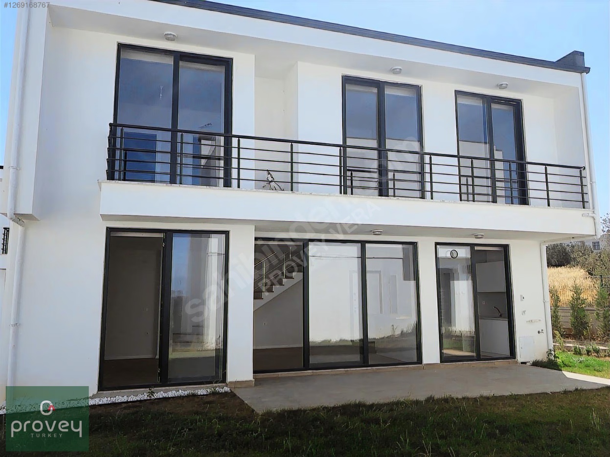 Provey Vera Gömeç'de Satılık Havuzlu Sıfır Villa Ayvalık' A 7km