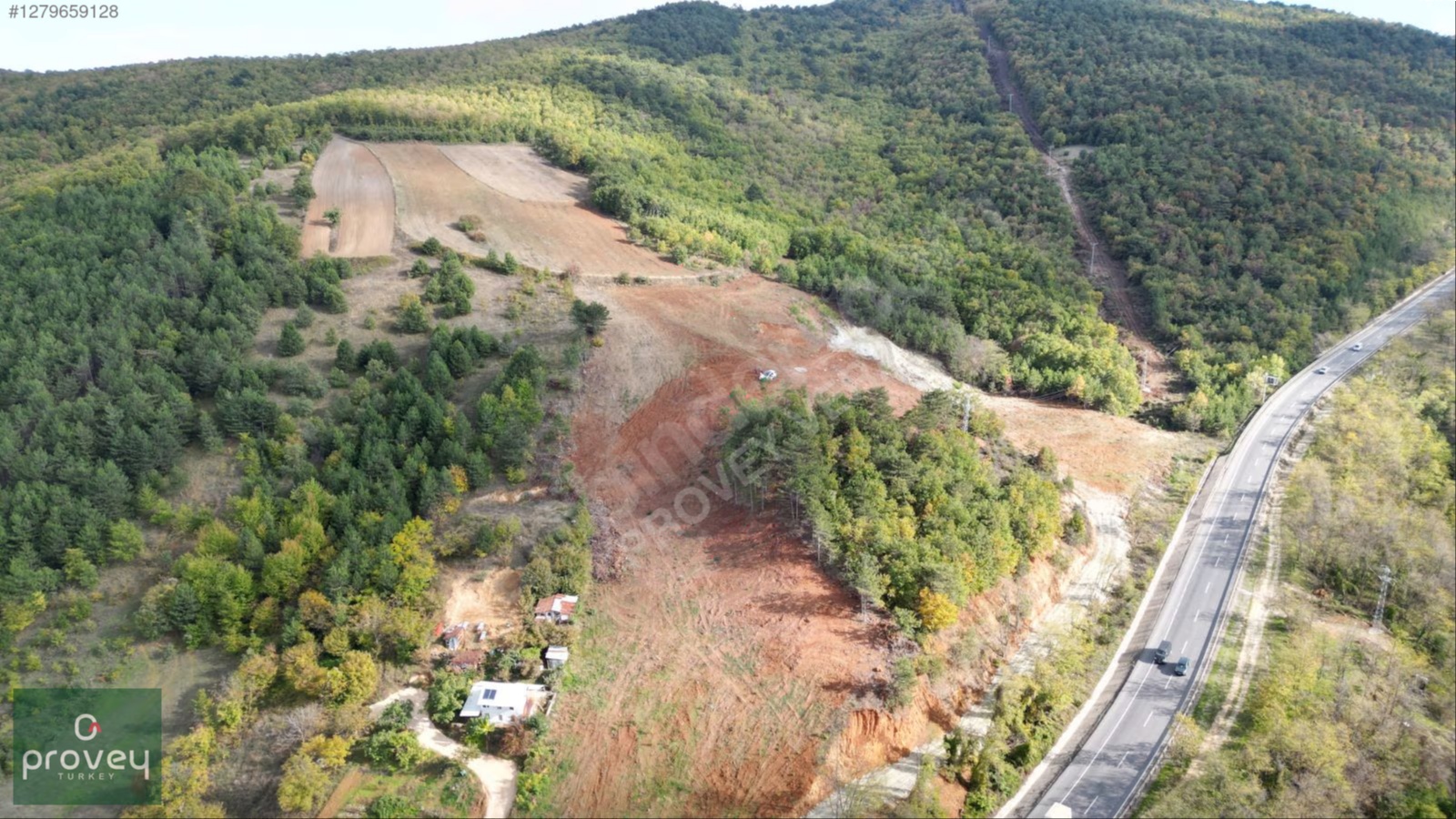 Provey Vera Ümitalan'da Ana Yola Cephe 20 Dönüm Değerli Arazi