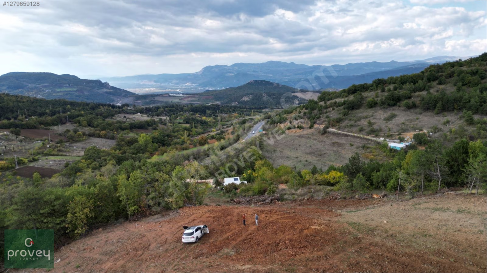 Provey Vera Ümitalan'da Ana Yola Cephe 20 Dönüm Değerli Arazi