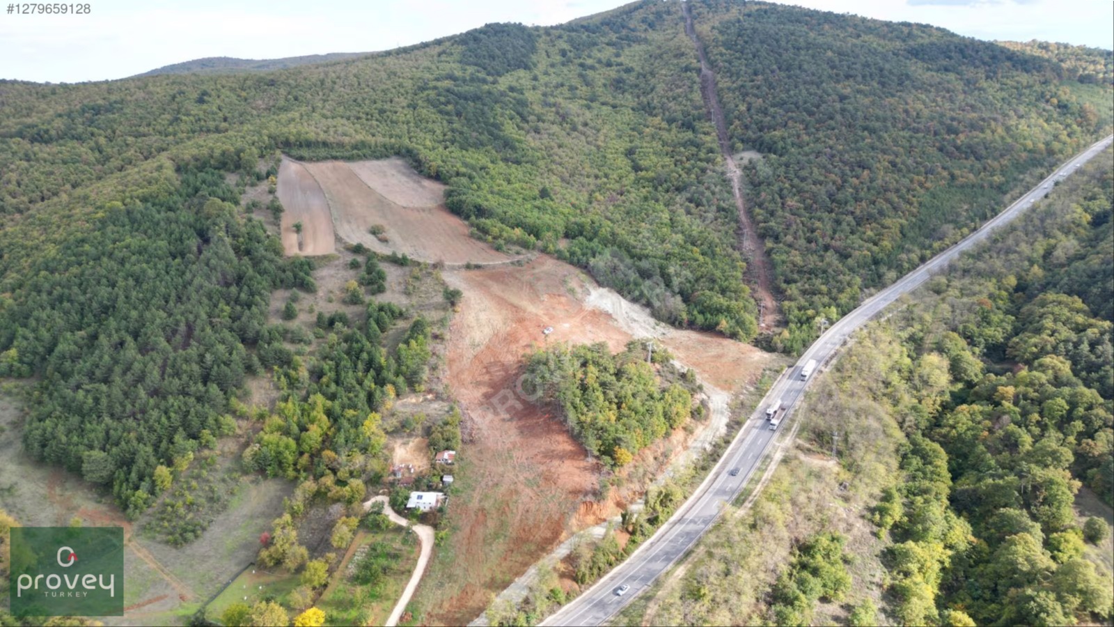 Provey Vera Ümitalan'da Ana Yola Cephe 20 Dönüm Değerli Arazi