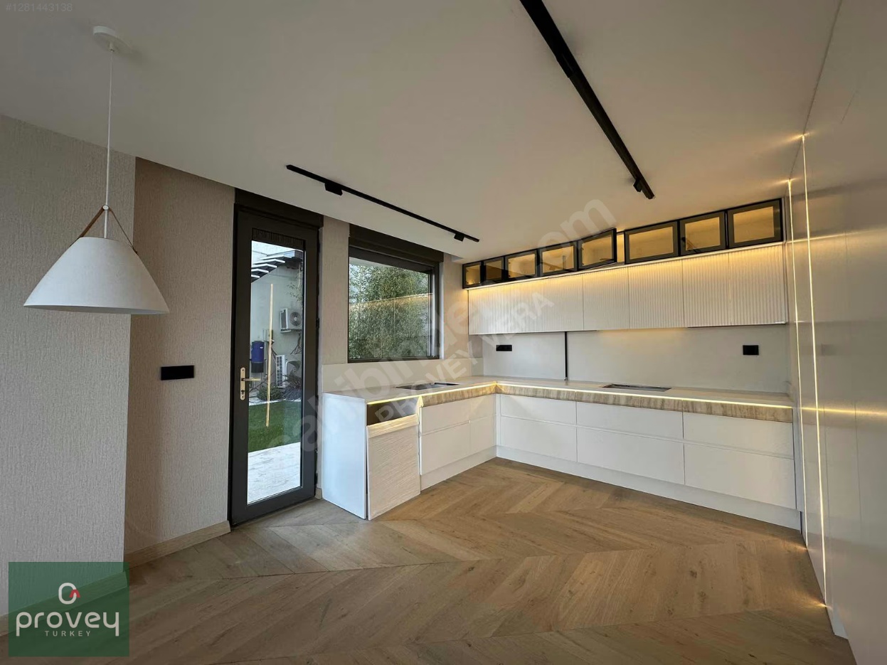 Provey Vera Bosphorus Mudanya Deniz Manzaralı 4+1 Bahçe Dubleksi