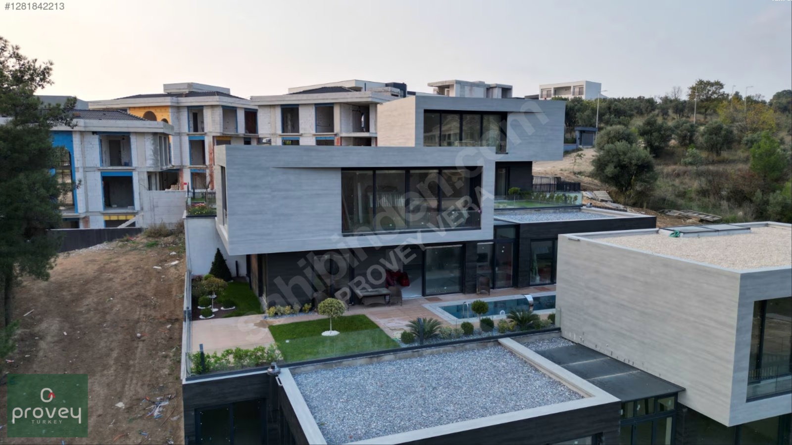 Proveyvera Gümüştepede Müstakil Havuzlu Ve Bahçeli 4+1 Lüx Villa