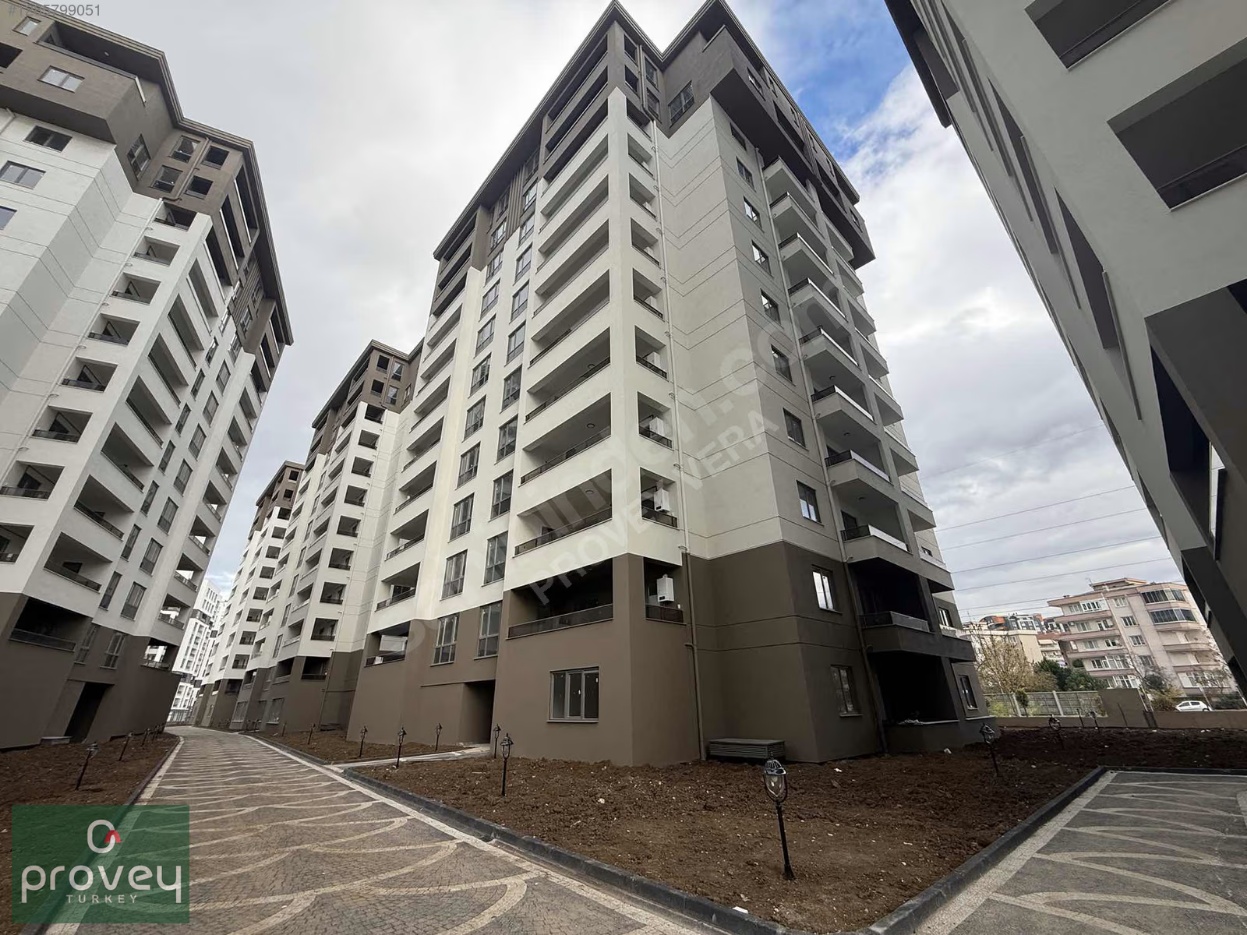 PROVEY VERA ÇELEBİ PODYUM'DA PODYUM MANZARALI 3+1 FIRSAT DAİRE