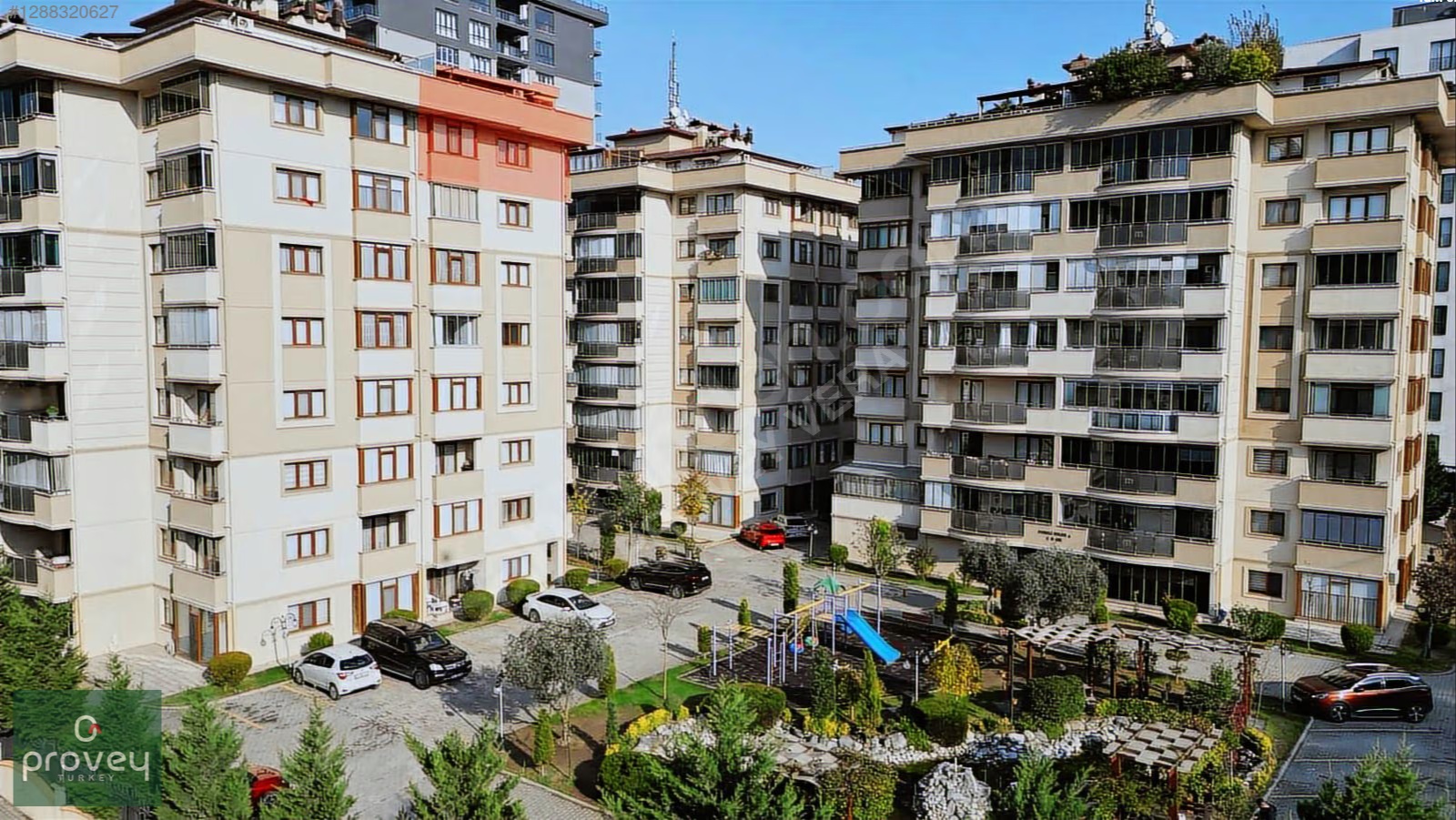 Provey Vera 23 Nisan Foreli Evlerin'de Satılık Eşyalı 5+1 Daire