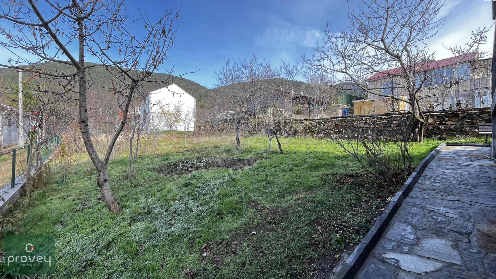 Provey Vera Uludağ Bağlı Köyünde Satılık Müstakil Ev