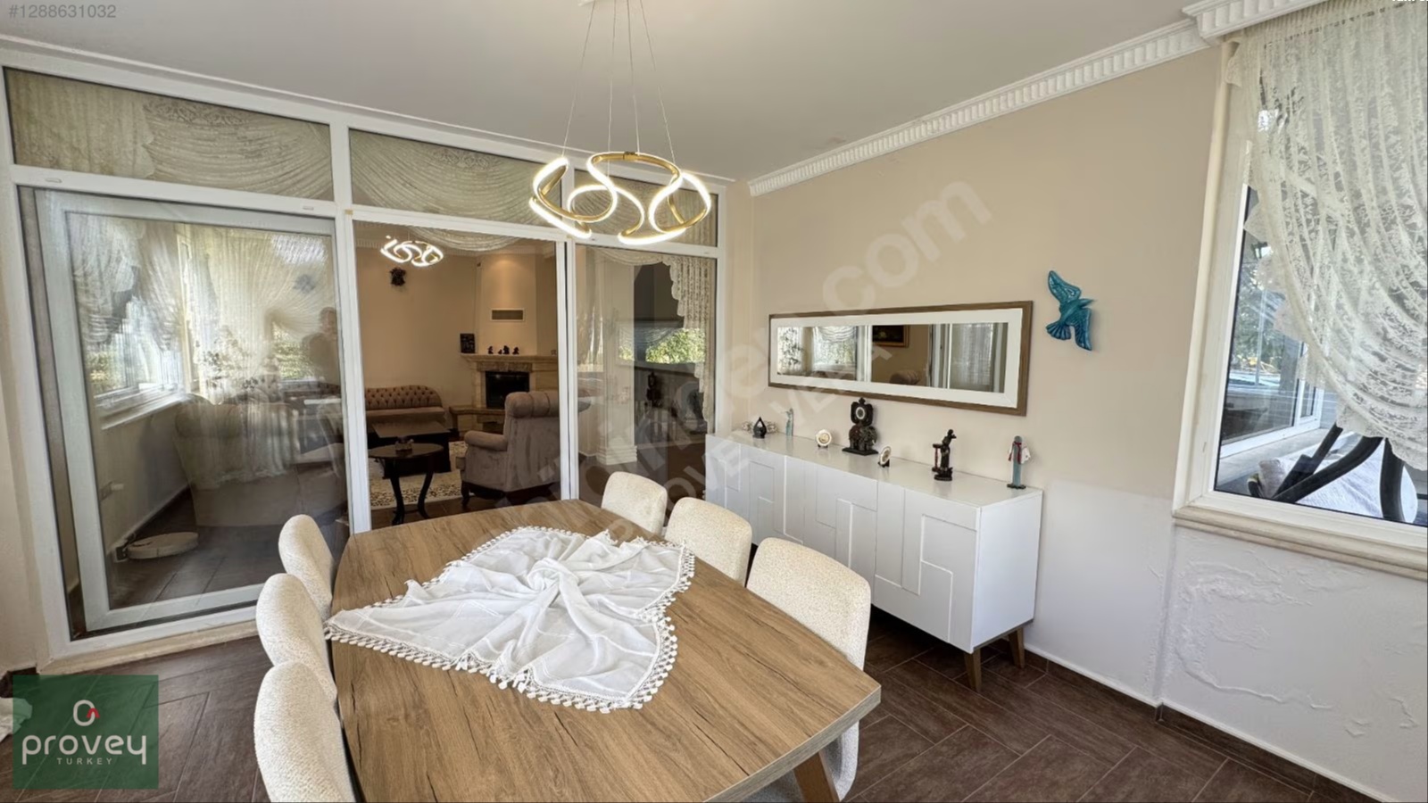 Provey Vera Bademli Mürsel'de Site İçi 6+2 Bahçeli Satılık Villa