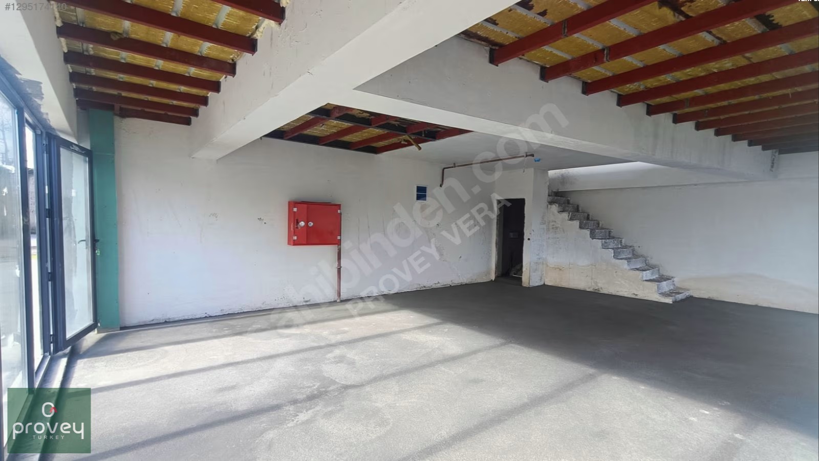 Provey Vera Bağlarbaşı Metro Yanı Caddeye Cephe 160m2 Dükkan