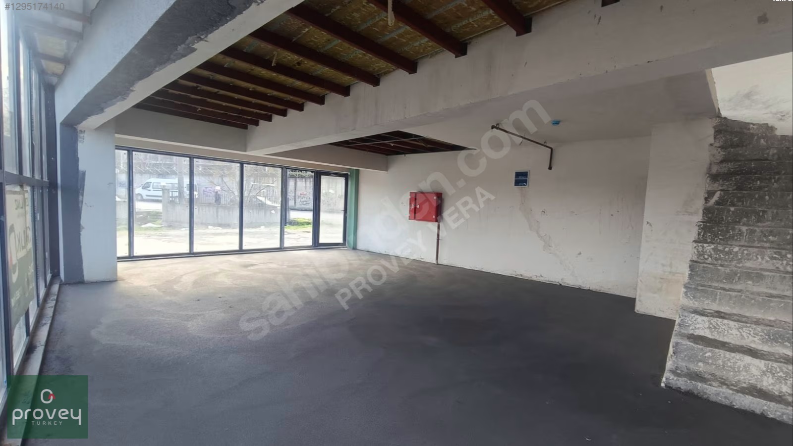 Provey Vera Bağlarbaşı Metro Yanı Caddeye Cephe 160m2 Dükkan