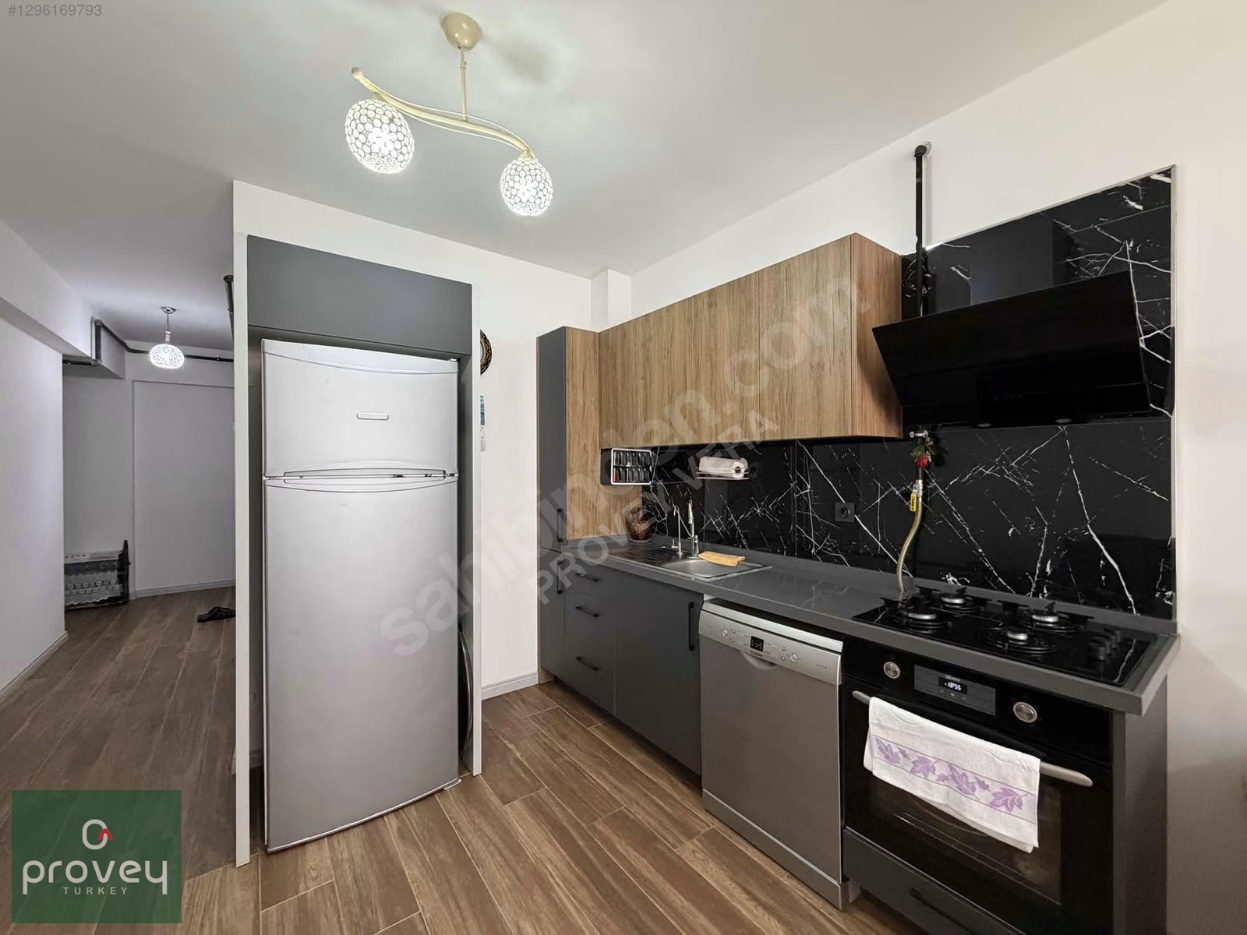 Provey Vera Özlüce Bulvar Ostaş Neva Suit'te Satılık 2+1 Daire