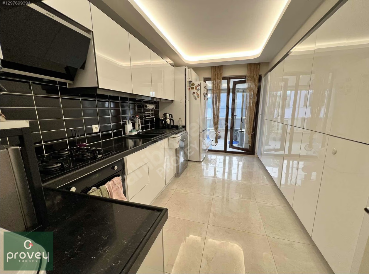 PROVEY VERA BALAT'TA HAVUZLU SİTEDE SATILIK ARA KAT 3+1 DAİRE
Favorilerime Ekle


Yazdır
Facebook ile paylaş X ile paylaş E-posta ile gönder